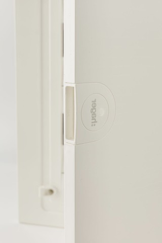 Купить Щит cкрытой установки 24 места, винтовые клеммы, (382х318х72), IP-40 // Hager - Golf (Белая дверь) в Минске