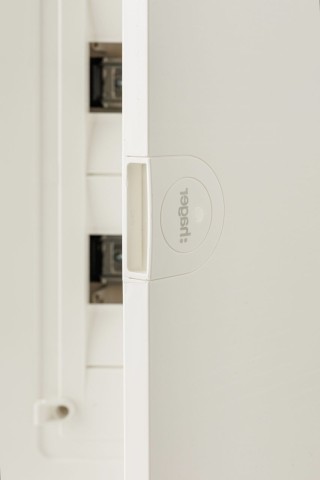 Купить Щит cкрытой установки 24 места, винтовые клеммы, (382х318х72), IP-40 // Hager - Golf (Белая дверь) в Минске