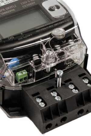 Счетчик электрической энергии однофазный многофункциональный СЕ 208 BY S53.145.1.JPR.UKVFLZ фото в интернет-магазине БелЭлектрикМонтаж