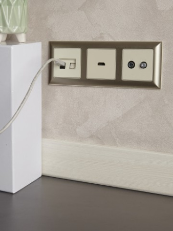 BRITE Розетка HDMI РHDMI-0-БрКр бежевый IEK фото в интернет-магазине БелЭлектрикМонтаж