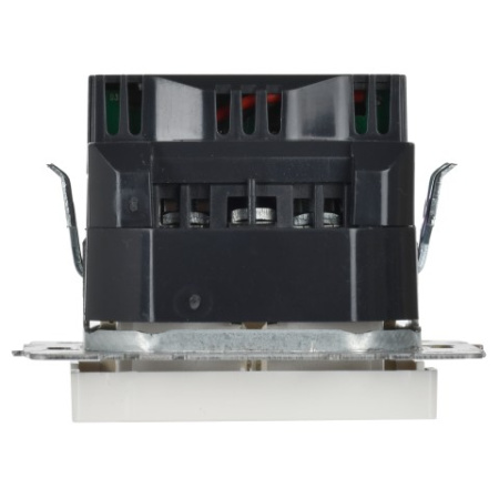 BRITE Розетка 1-местная с заземлением с защитными шторками 16А с USB A+C 18Вт РЮш11-1-БрБ белый IEK