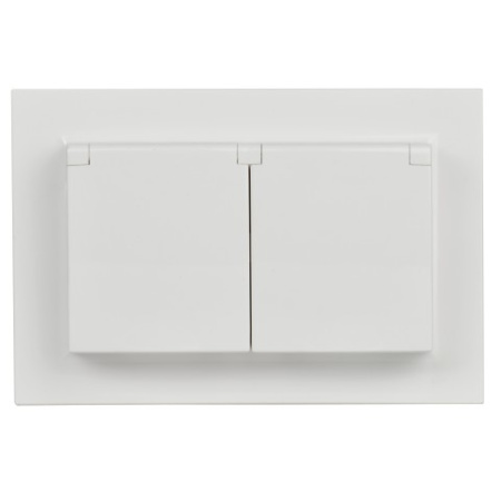 BRITE Розетка 2-местная с заземлением с защитными шторками и крышкой 16А в сборе IP44 РСбш12-3-44-БрБ белый IEK