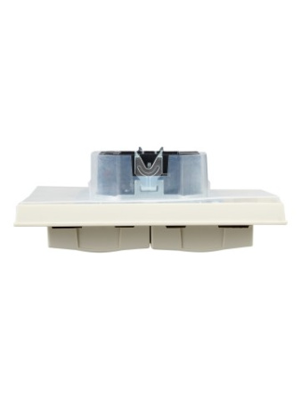 BRITE Розетка 2-местная с заземлением с защитными шторками и крышкой 16А в сборе IP44 РСбш12-3-44-БрКр бежевый IEK