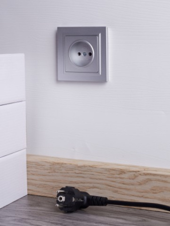 BRITE Розетка 1-местная без заземления без защитных шторок 10А РС10-1-0-БрА алюминий IEK фото в интернет-магазине БелЭлектрикМонтаж